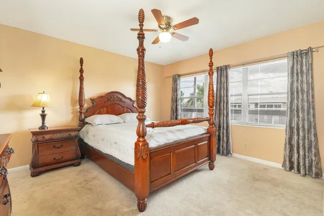 Residence photo 11