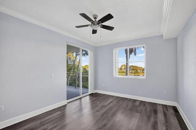 Unit 2208 photo 23