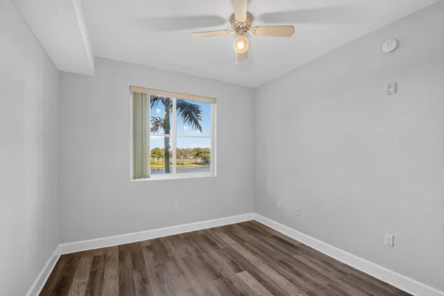 Unit 2208 photo 28