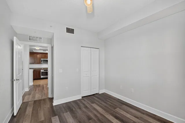 Unit 2208 photo 29