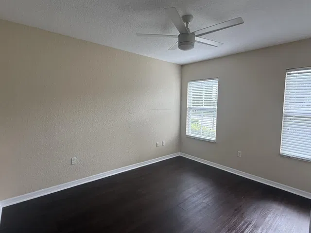 Unit 2102 photo 8