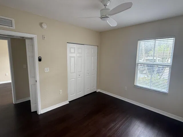 Unit 2102 photo 12