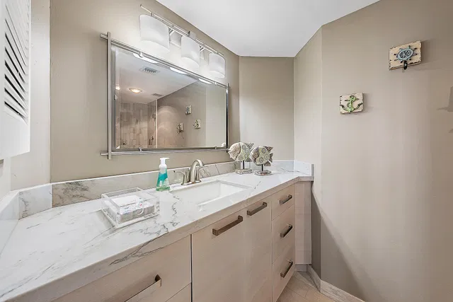 Corniche Singer Island Unit 505 photo 17