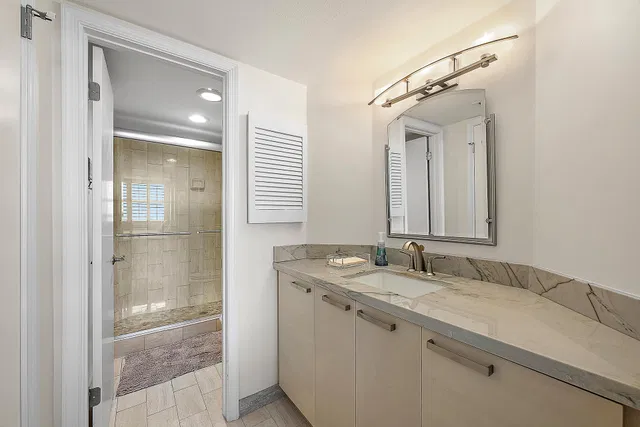 Corniche Singer Island Unit 505 photo 19