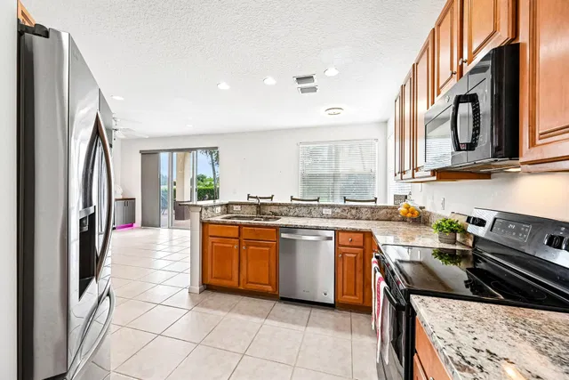 Residence photo 18