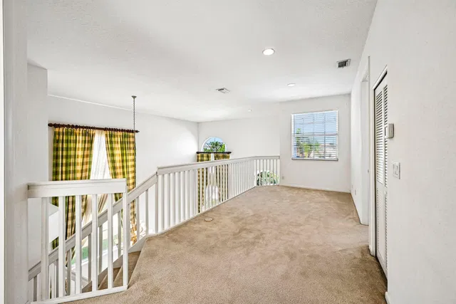 Residence photo 22