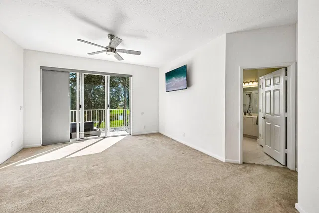 Residence photo 24