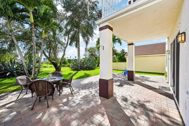 Residence photo 37