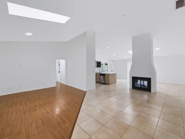 Residence photo 6