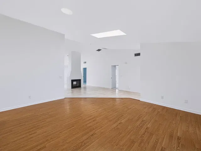 Residence photo 8