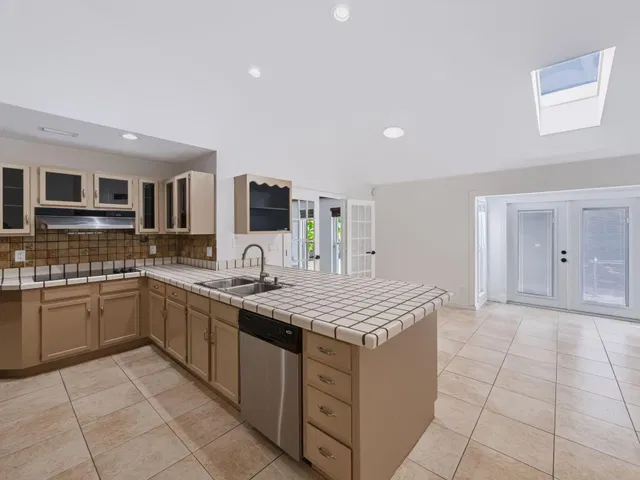 Residence photo 9