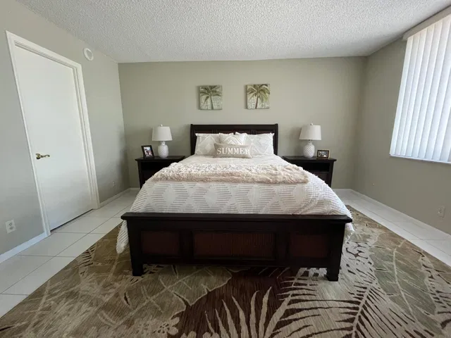 Unit 108 photo 11
