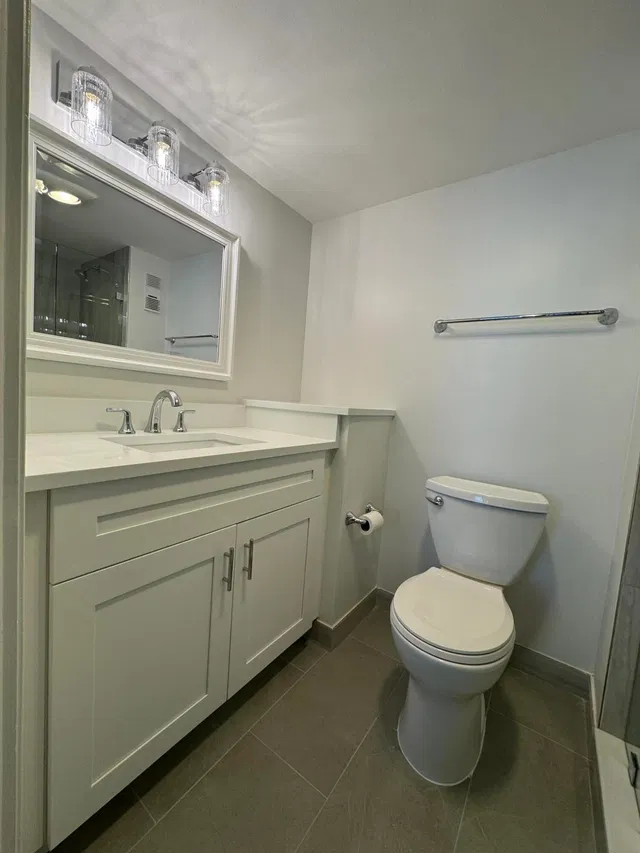 Unit 108 photo 12