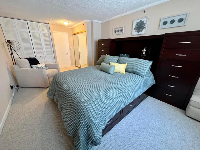 Unit 108 photo 14