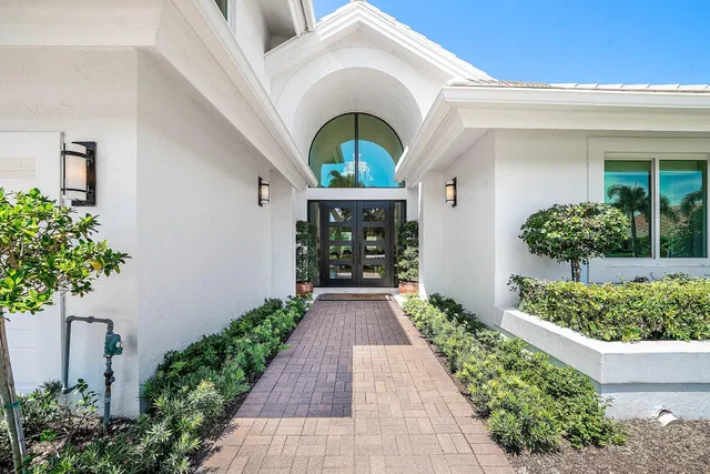 Frenchman's Creek Residence photo 10