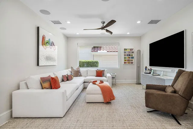 Frenchman's Creek Residence photo 24