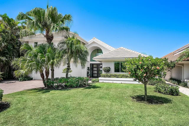 Frenchman's Creek Residence photo 60