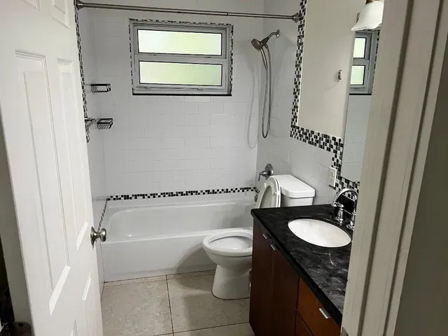 Residence photo 3