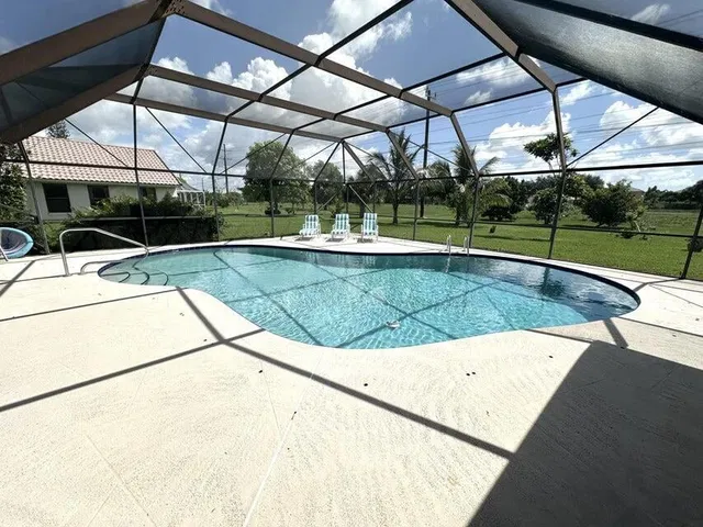 Residence photo 24