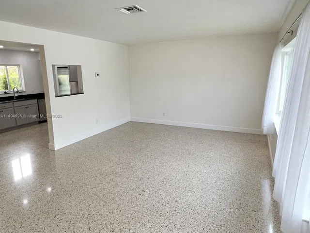 Palm Beach Shores Residence photo 8