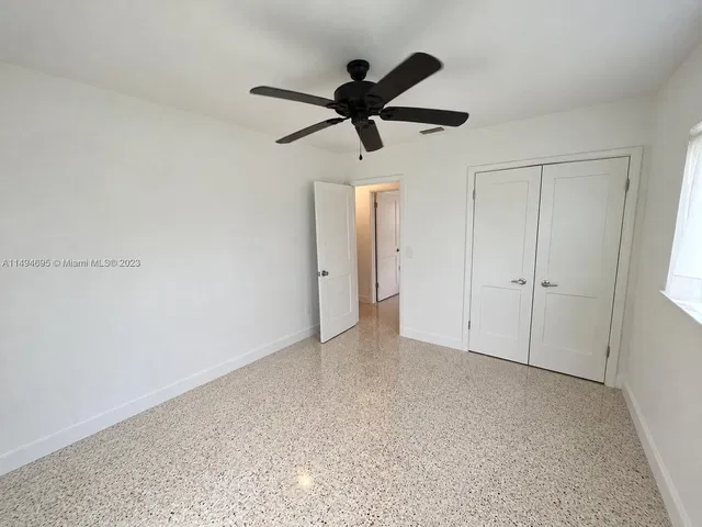 Palm Beach Shores Residence photo 13
