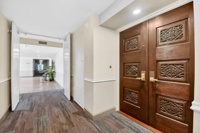 Unit 206 photo 2