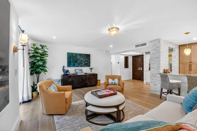 Unit 206 photo 7