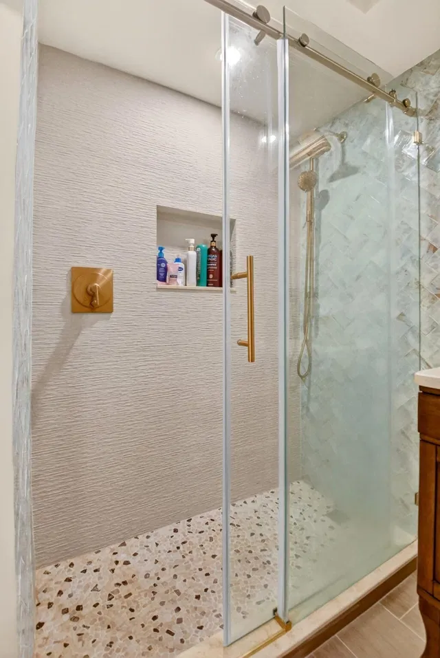 Unit 206 photo 24