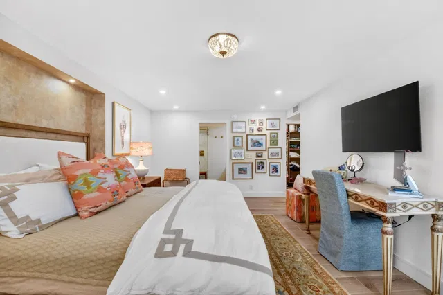 Unit 206 photo 27