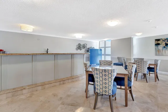 Unit 206 photo 44