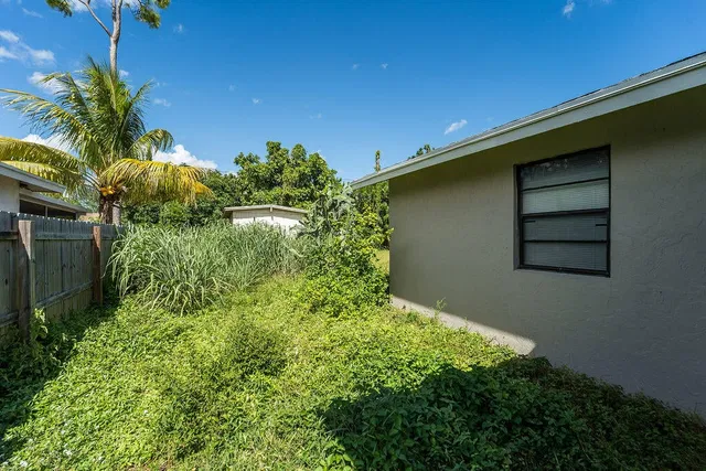 Residence photo 3