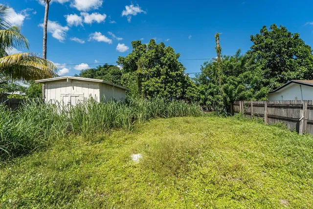 Residence photo 6