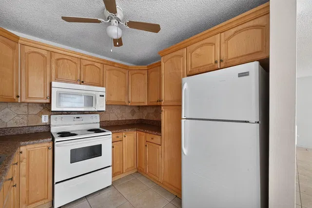 Residence photo 22
