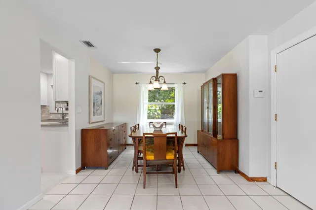 Residence photo 19