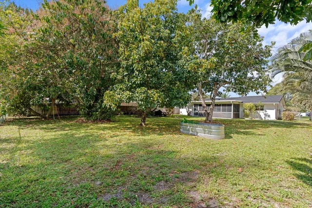 Residence photo 32