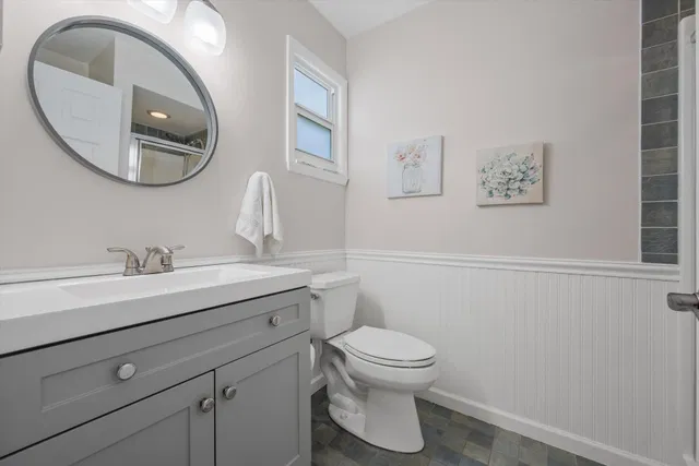 Unit 114 photo 16