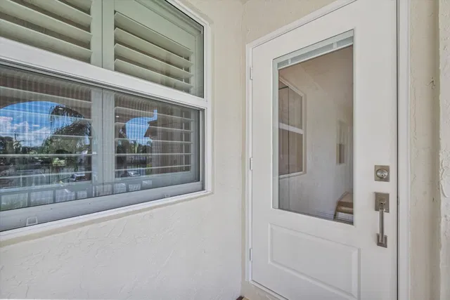 Unit 114 photo 25