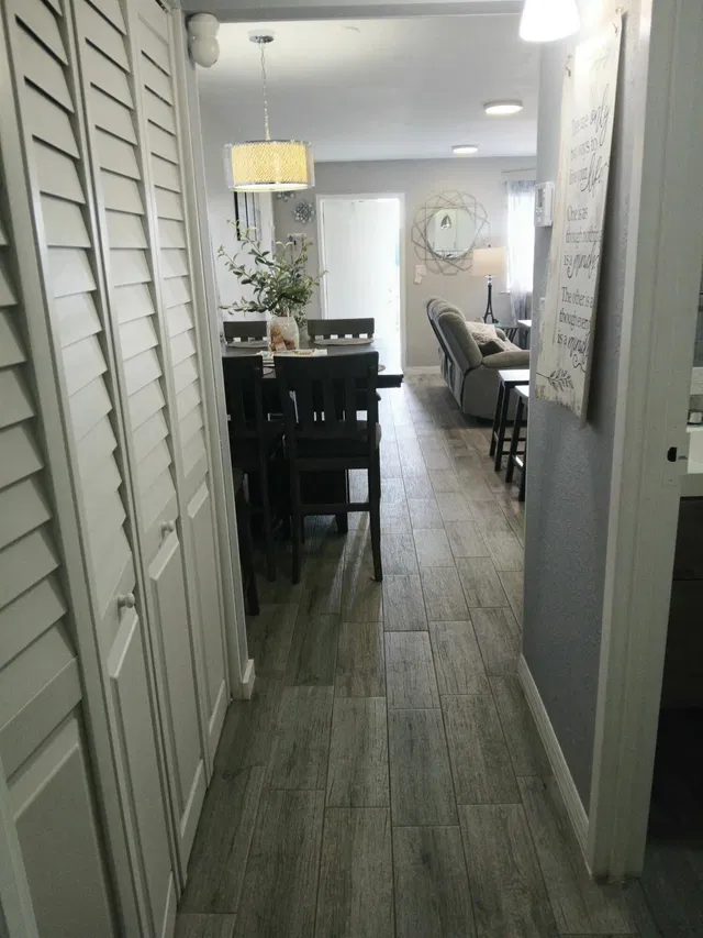 Unit 179 photo 9