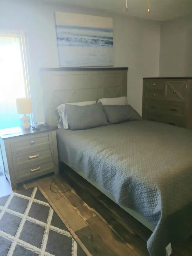 Unit 179 photo 10