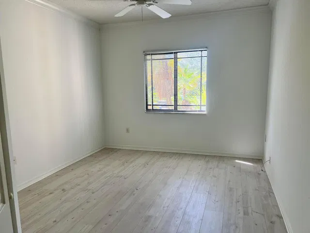 Unit 202 photo 10