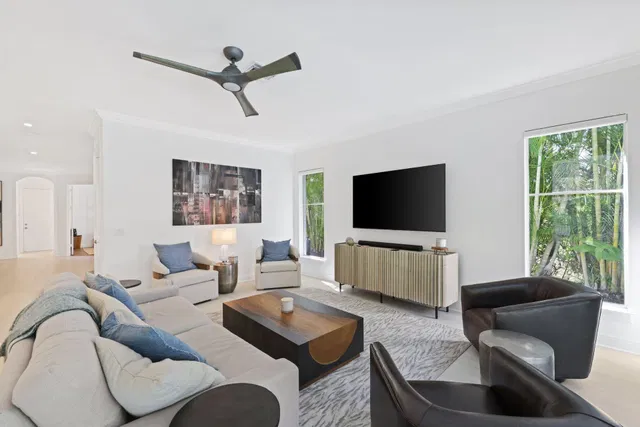Residence photo 17
