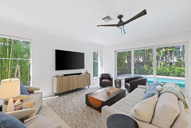 Residence photo 19