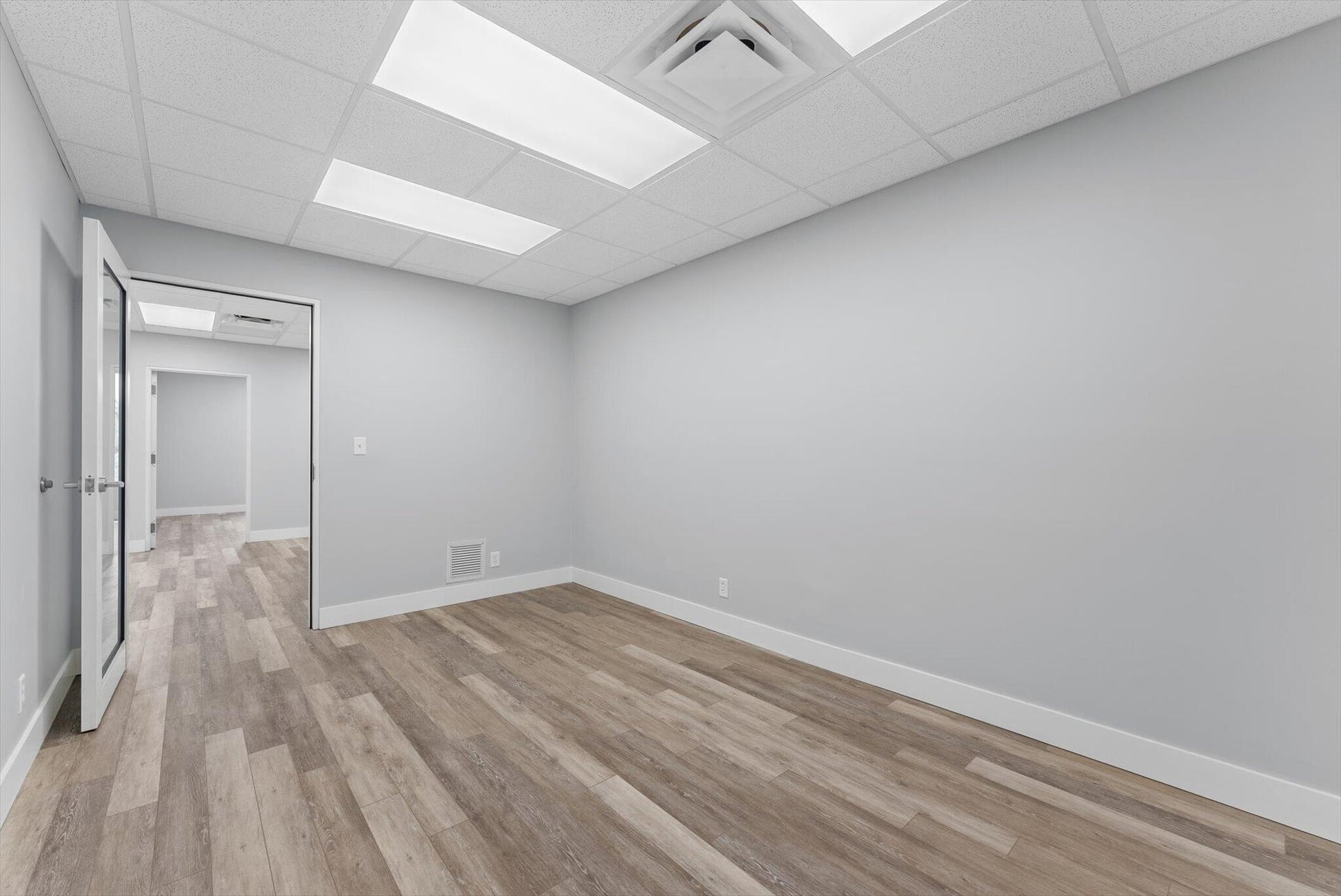 Unit 210 photo 10
