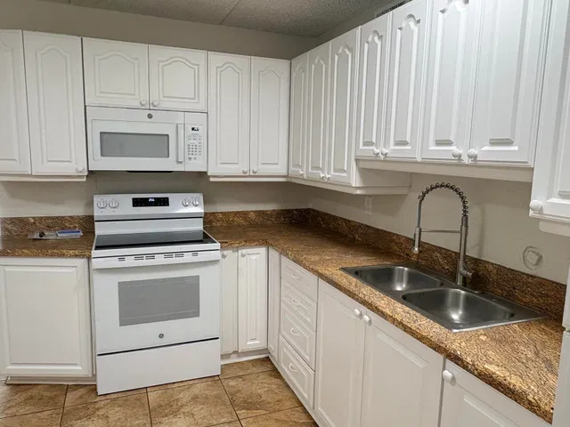 Grandview Heights Unit Apt 1 photo 8