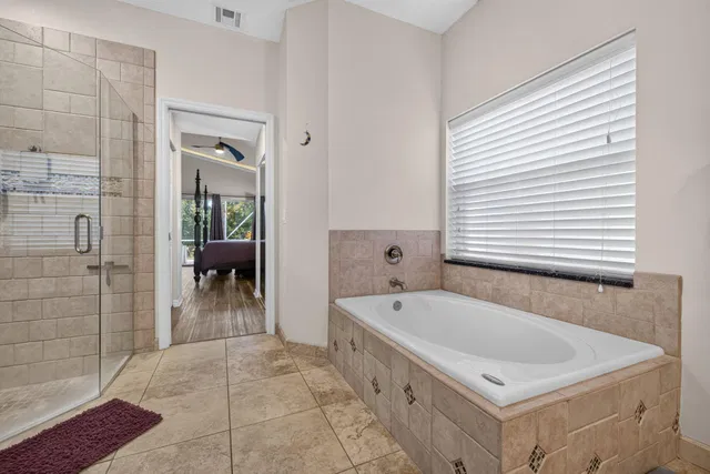 Residence photo 16