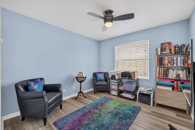 Residence photo 24