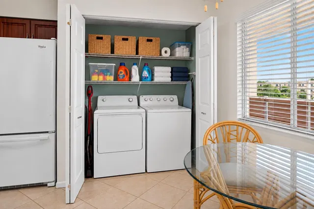  Unit 403 photo 12