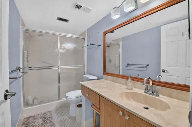 Unit 403 photo 17