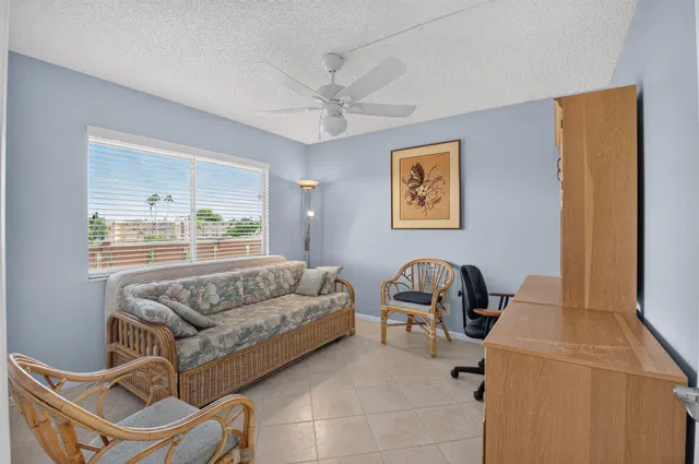  Unit 403 photo 18