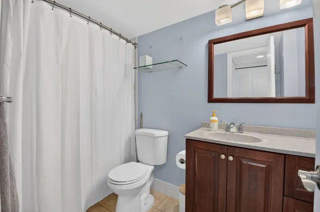  Unit 403 photo 20